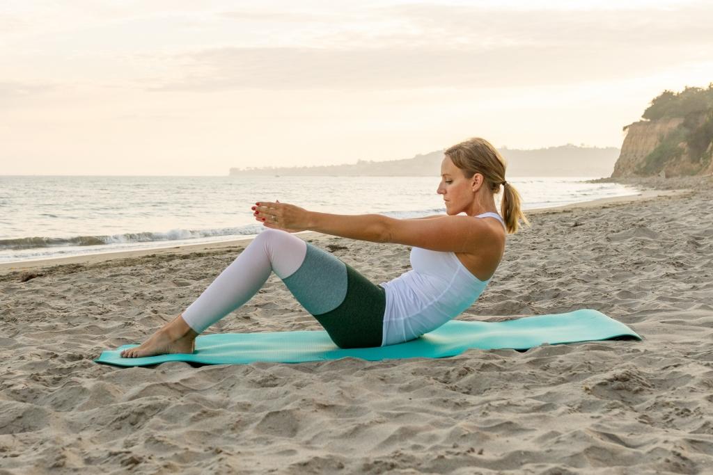 5 Pilates Exercises To Do Every Day - Lindywell